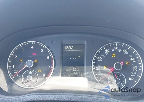 2013 Volkswagen Passat 2.5L S z USA, uszkodzony, nr VIN 1VWAP7A35DC063176